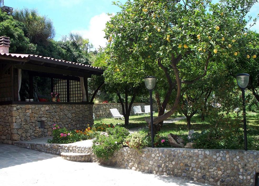 La Tana Del Tasso Ventimiglia Exterior foto