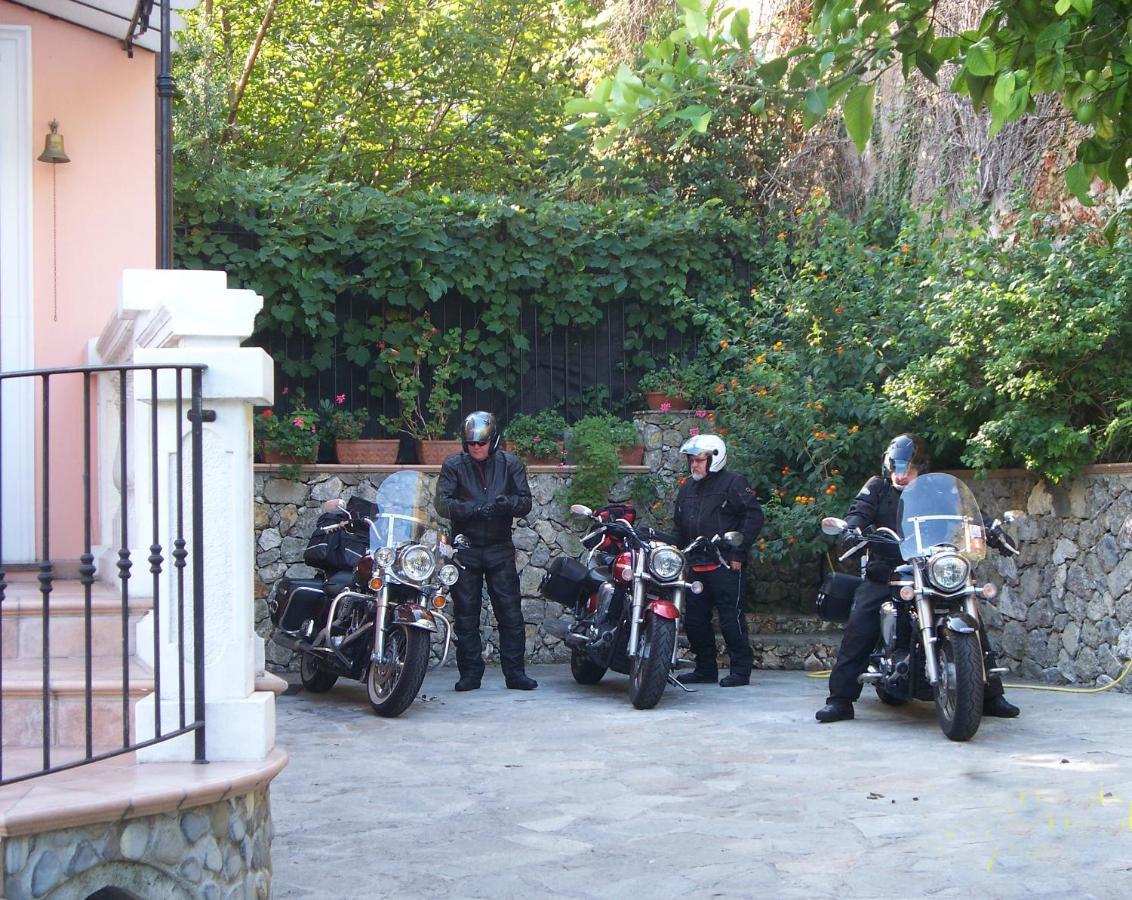 La Tana Del Tasso Ventimiglia Exterior foto