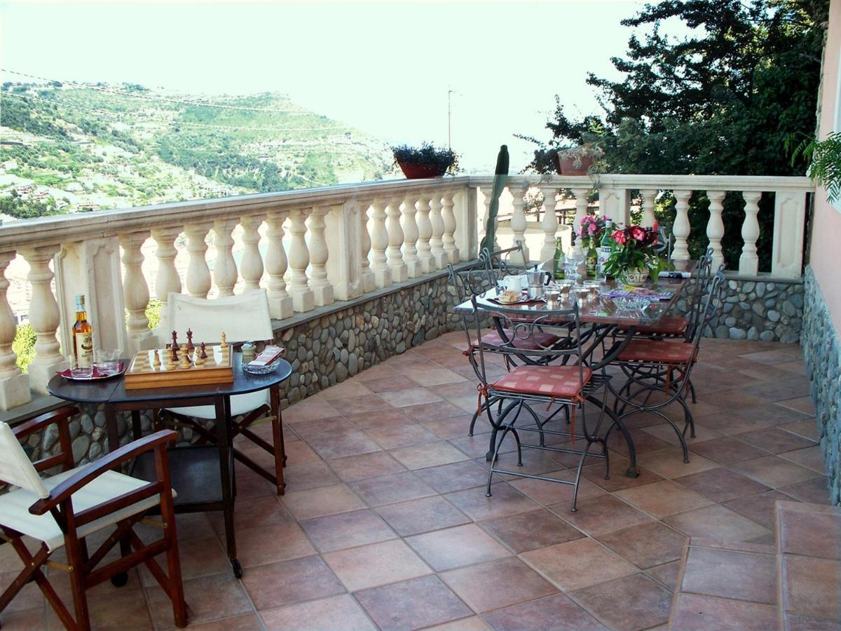 La Tana Del Tasso Ventimiglia Exterior foto